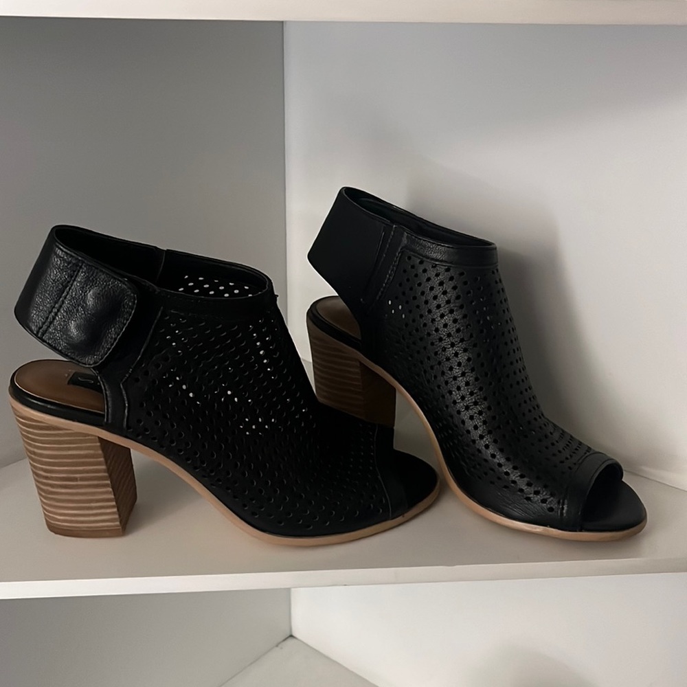Black heels